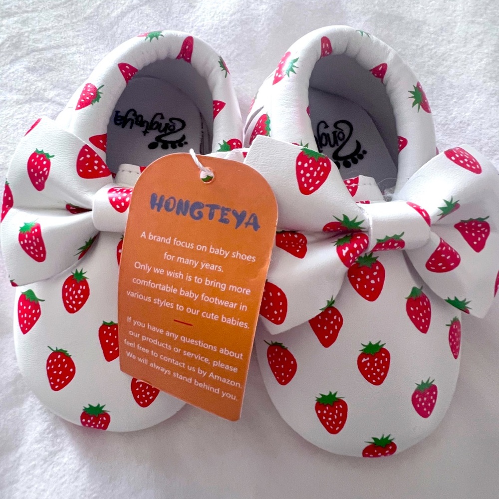HONGTEYA strawberry moccasins